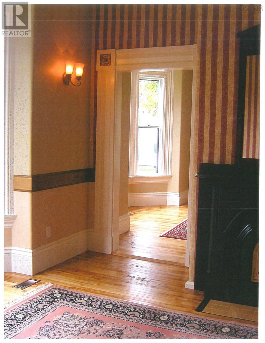 27 Willow Street Property Photo 42