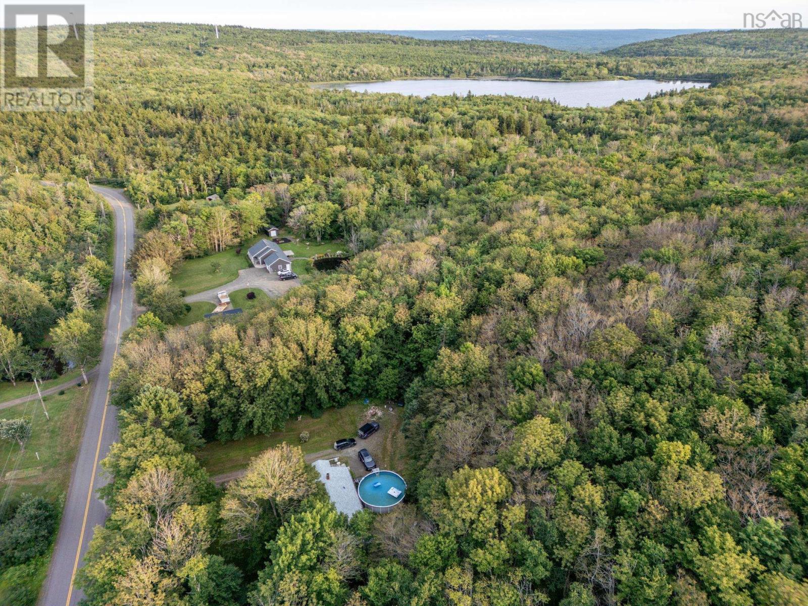 1037 Culloden Road Property Photo 4