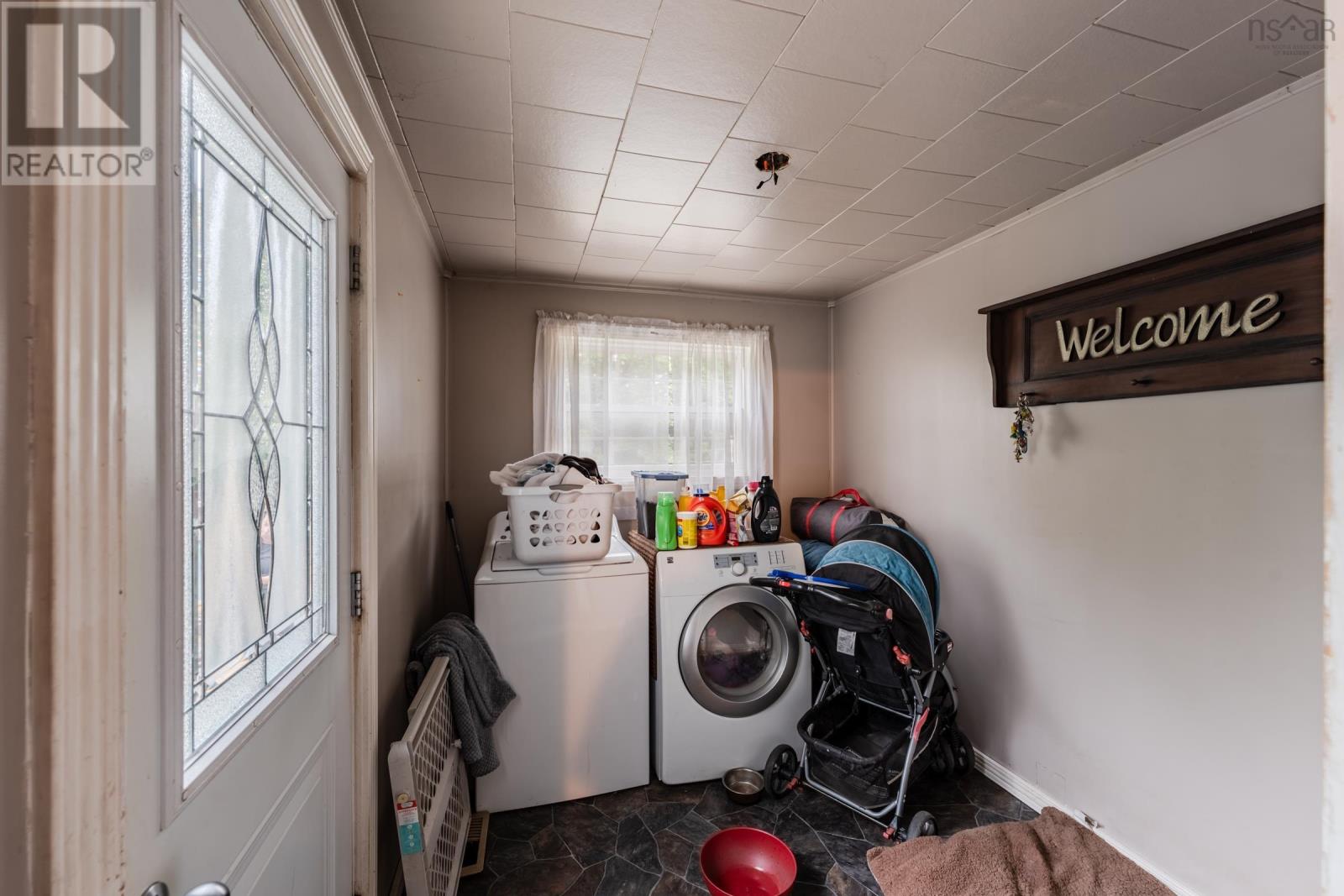 1037 Culloden Road Property Photo 5