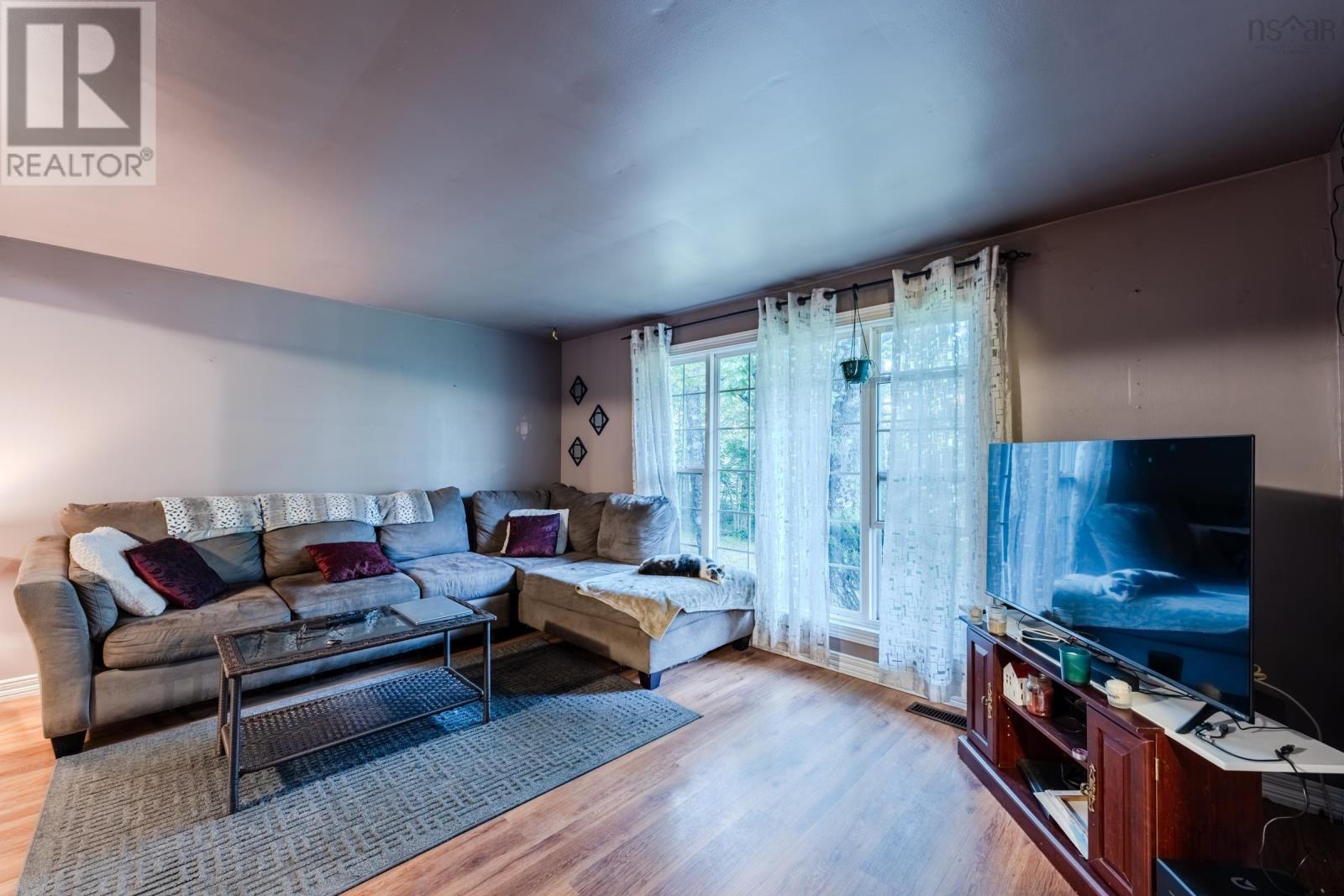 1037 Culloden Road Property Photo 11
