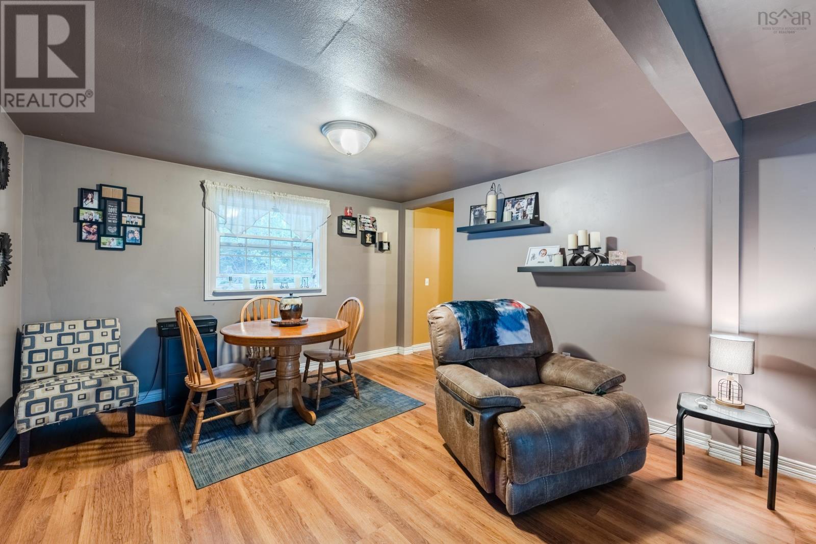 1037 Culloden Road Property Photo 13