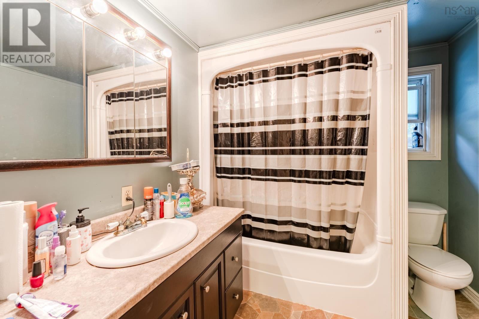 1037 Culloden Road Property Photo 15