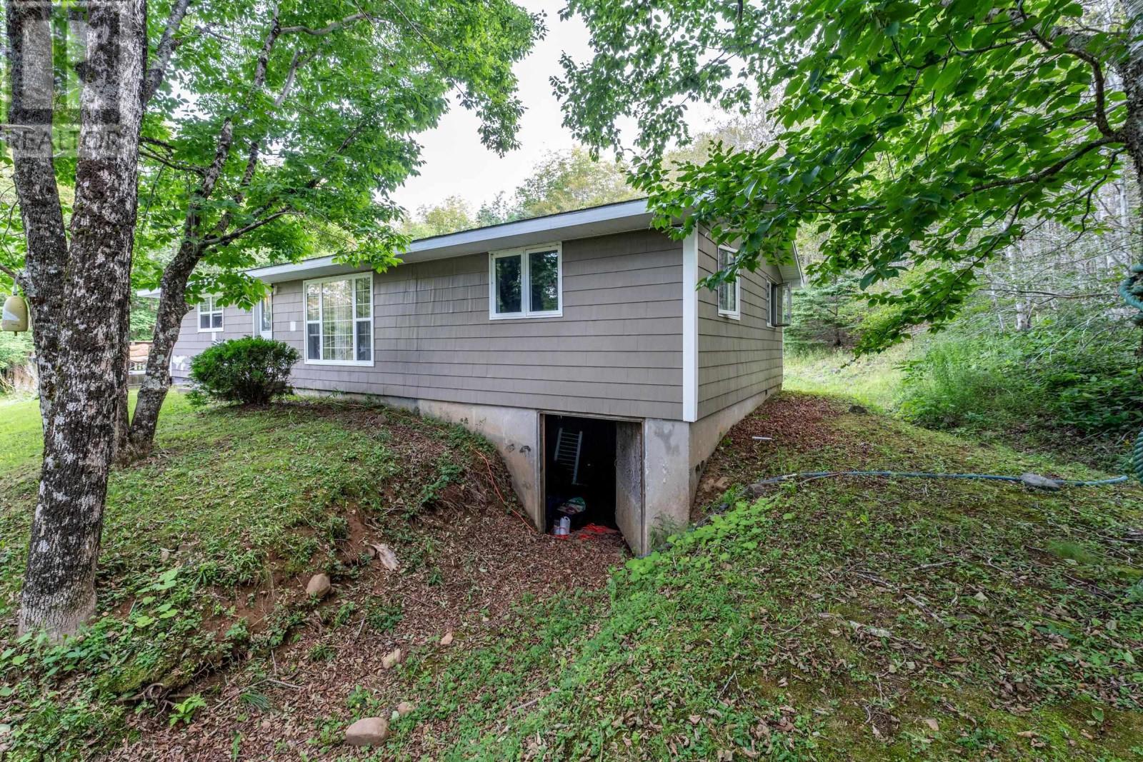 1037 Culloden Road Property Photo 26