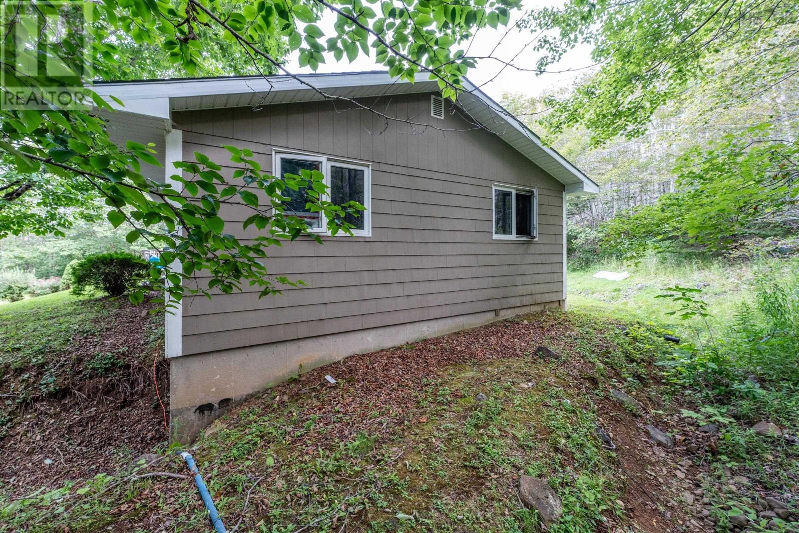 1037 Culloden Road Property Photo 27