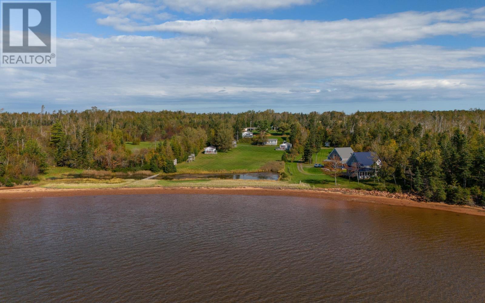 #7 Deroma Cottages Property Photo 4