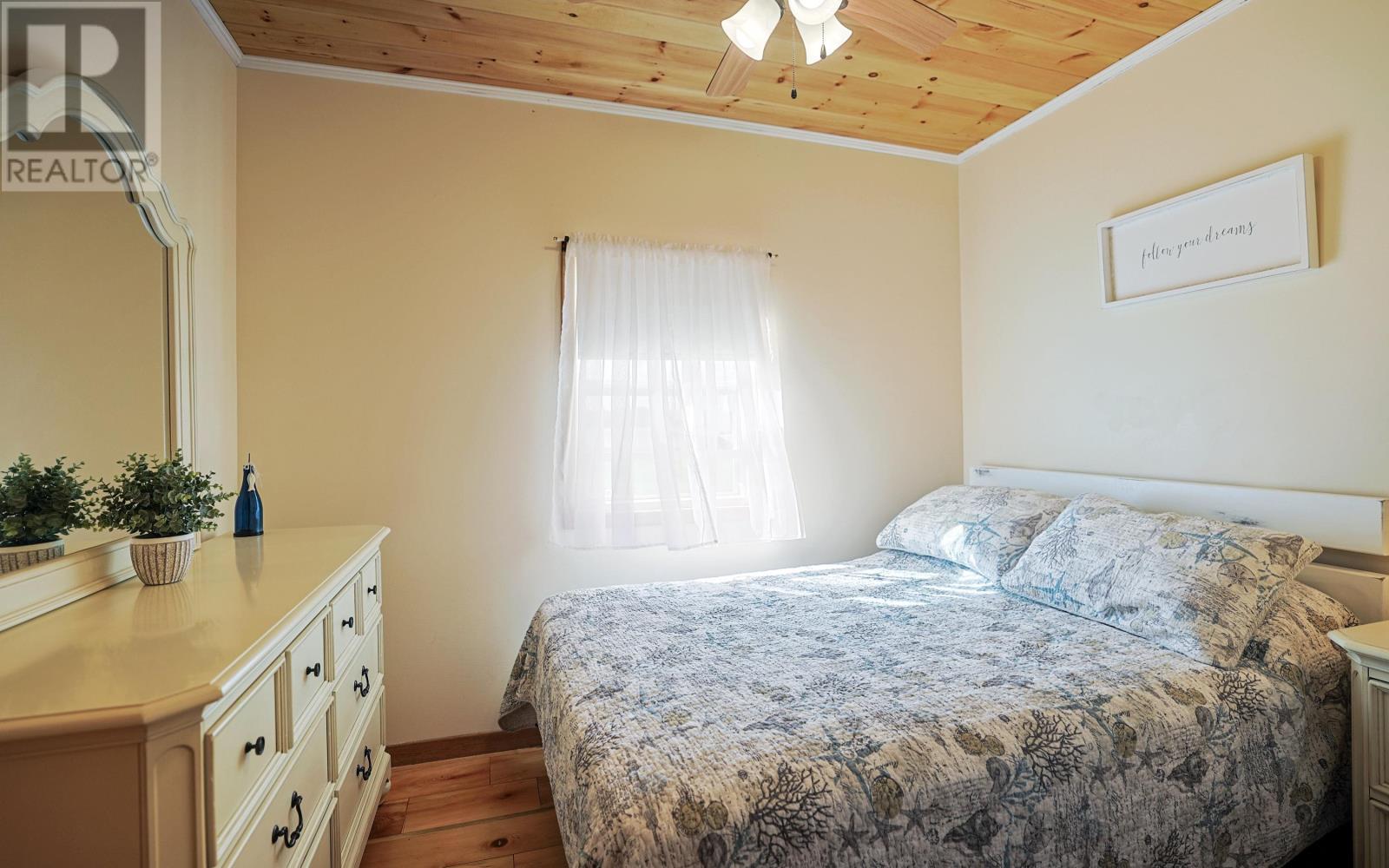 #7 Deroma Cottages Property Photo 17