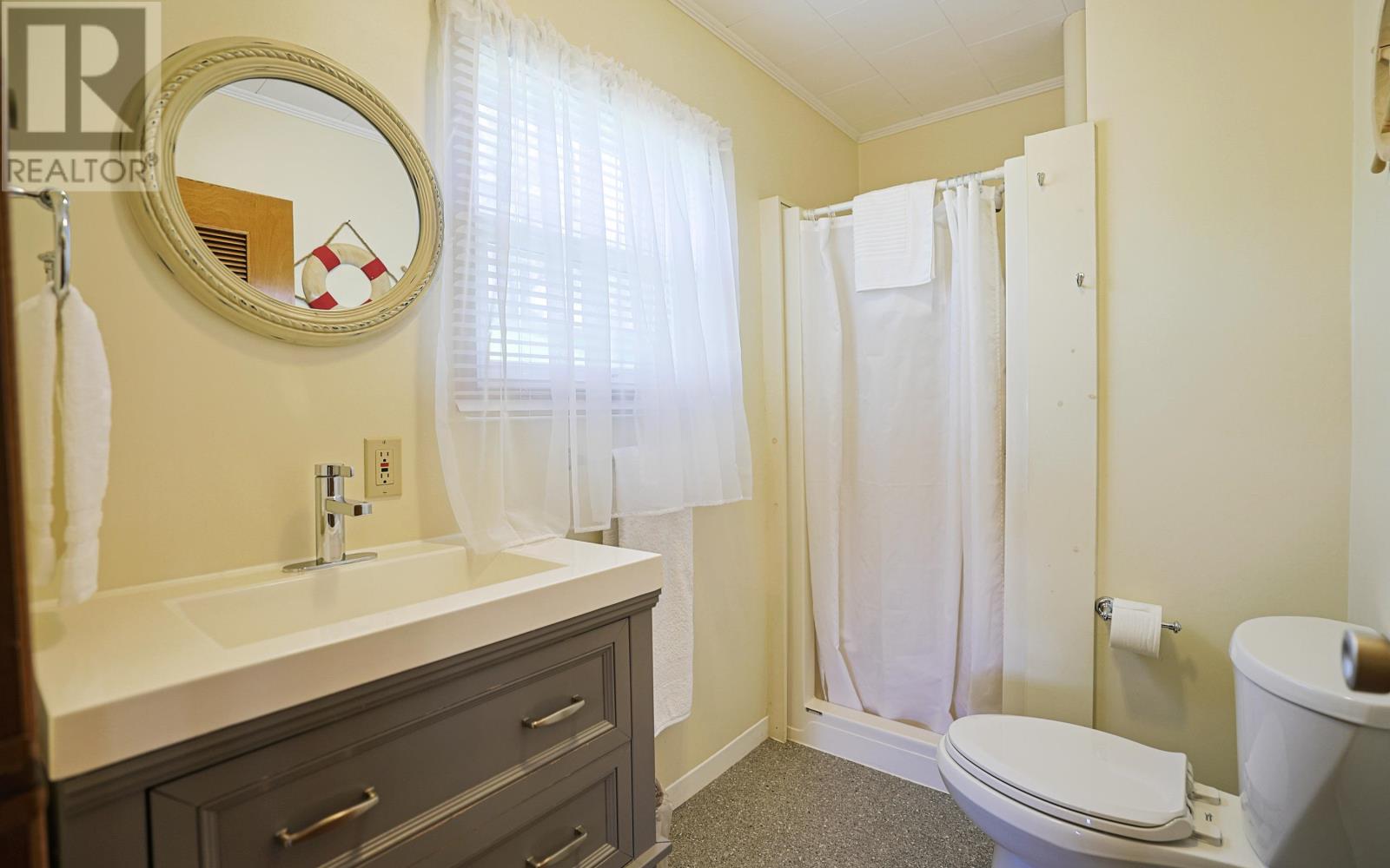 #7 Deroma Cottages Property Photo 25