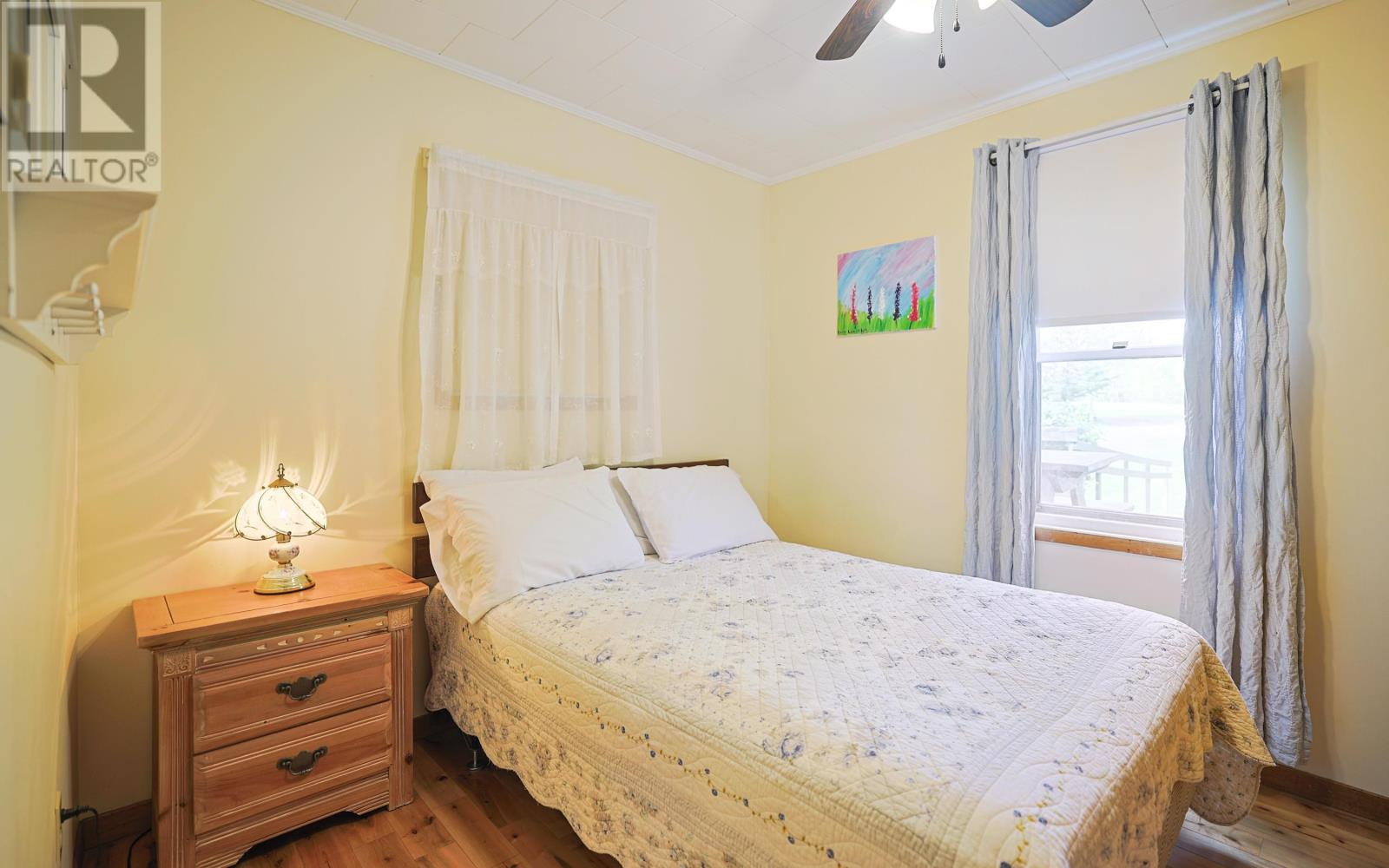 #7 Deroma Cottages Property Photo 26