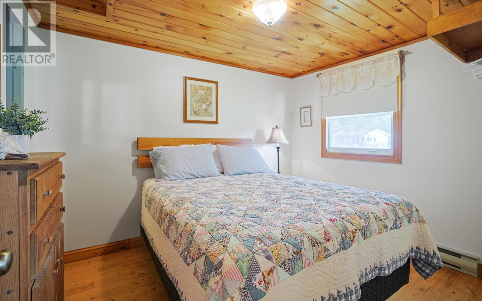 #7 Deroma Cottages Property Photo 31