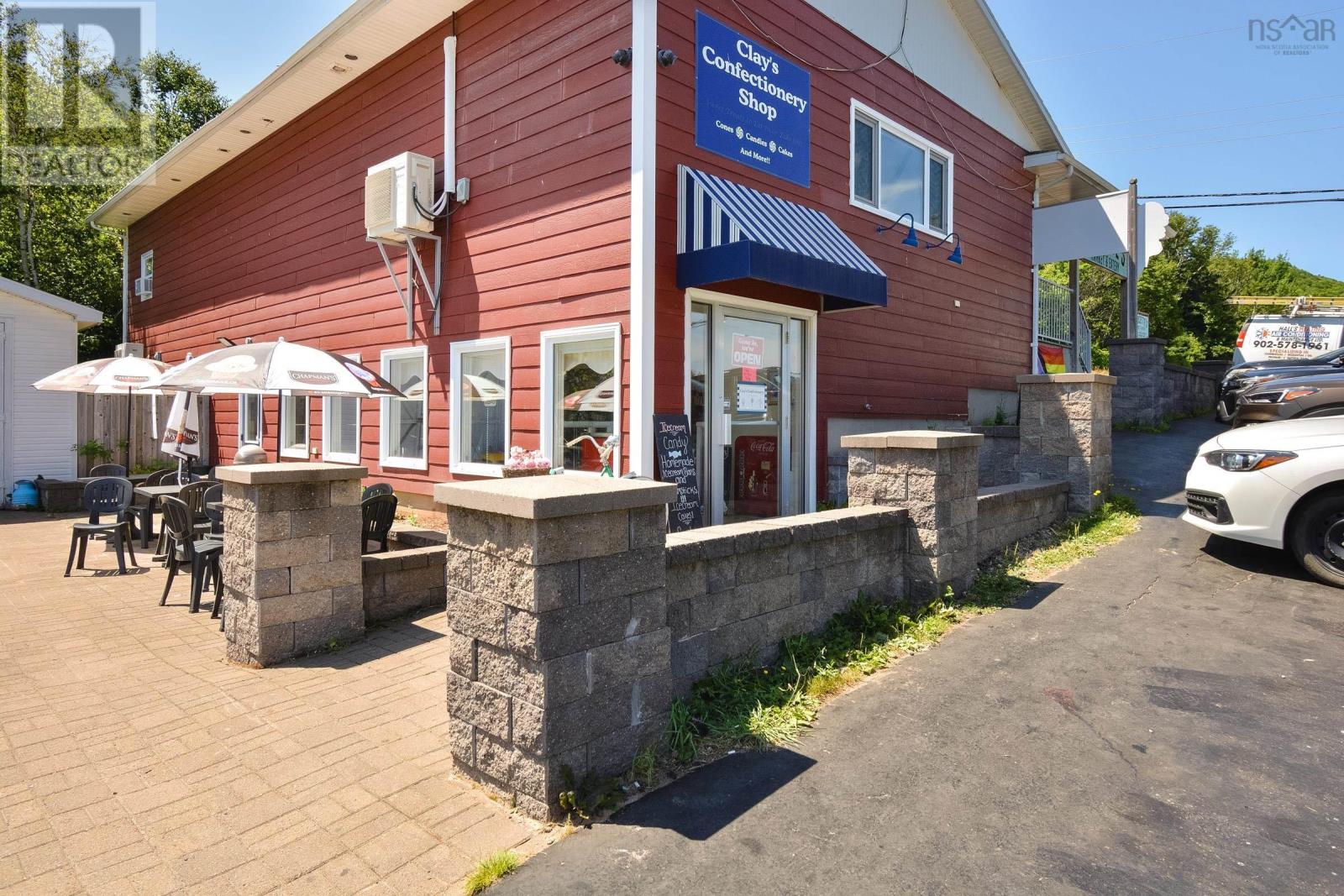37867 Cabot Trail Property Photo 3