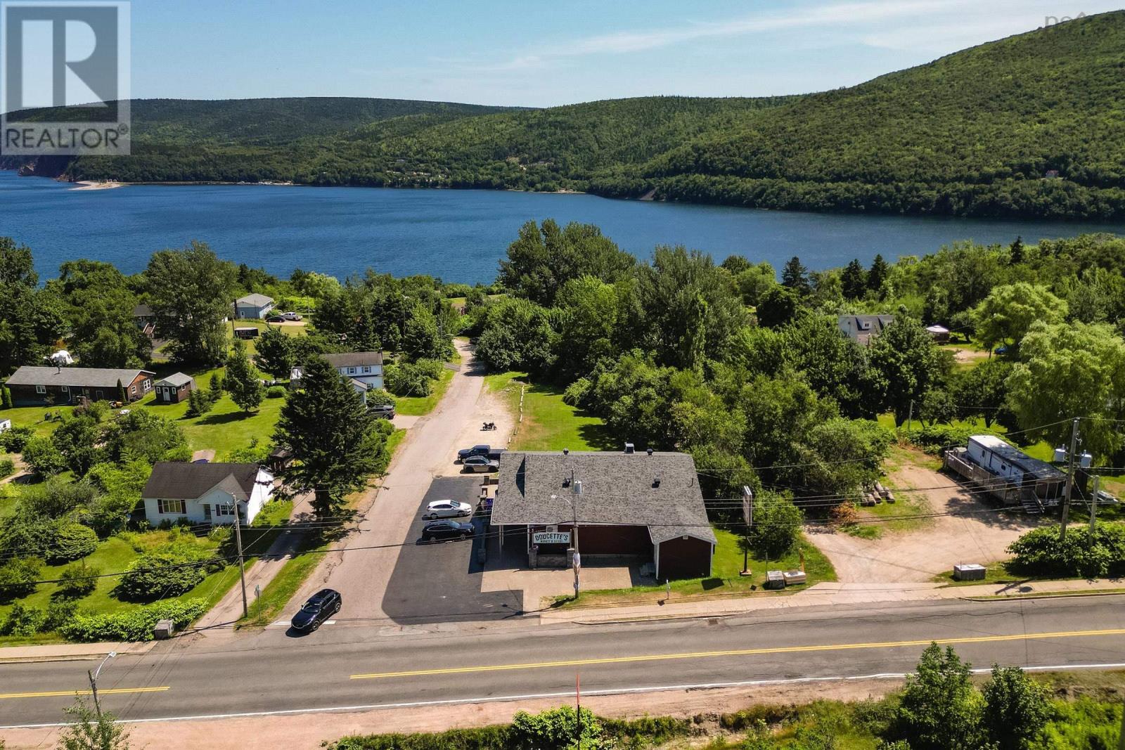 37867 Cabot Trail Property Photo 7