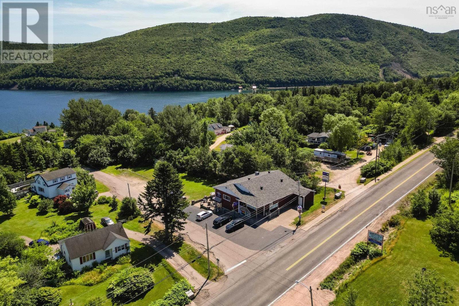 37867 Cabot Trail Property Photo 8