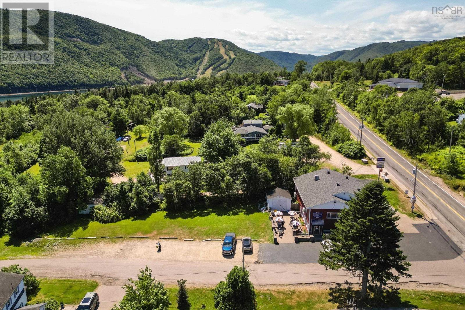37867 Cabot Trail Property Photo 38