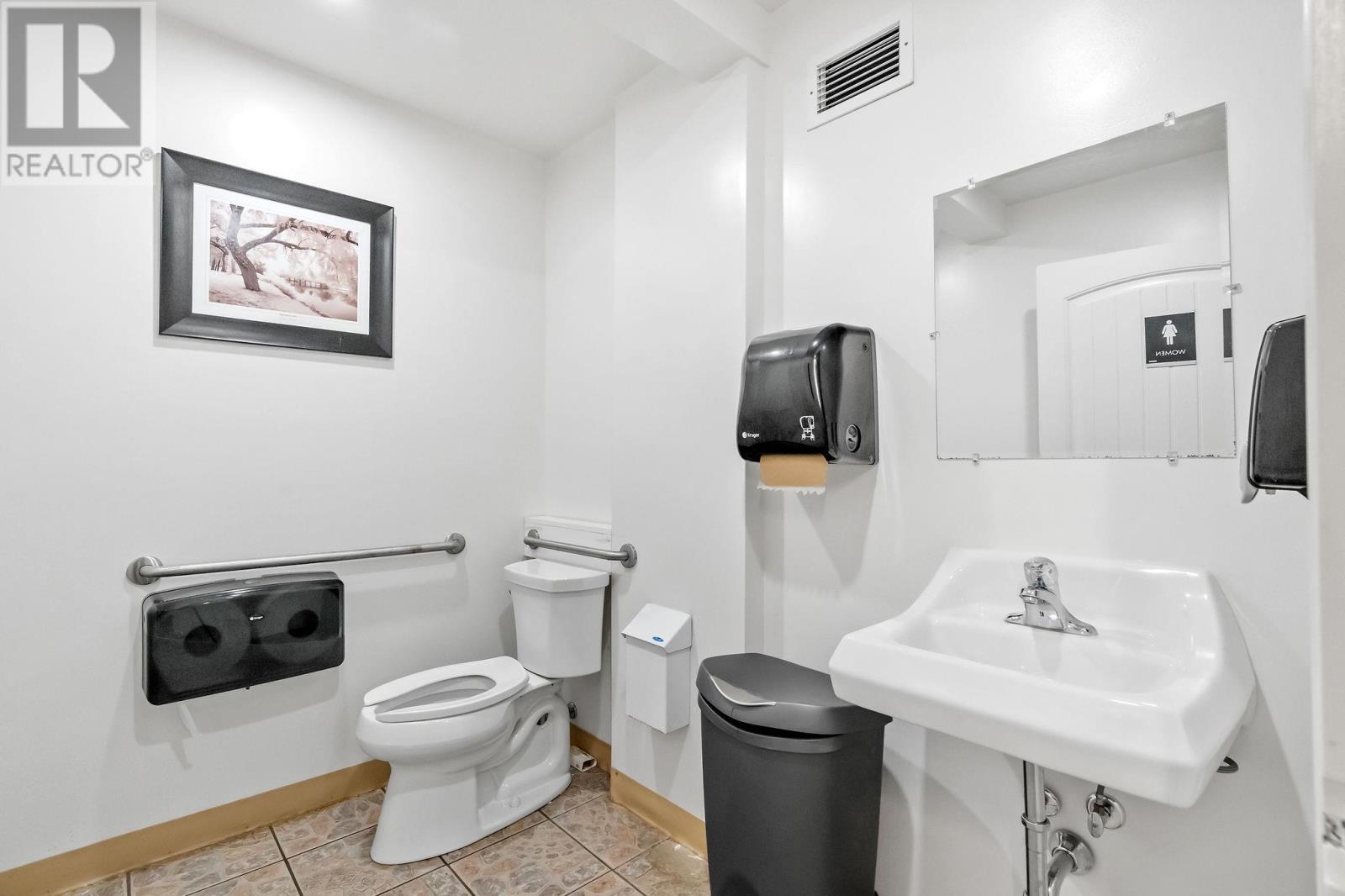 35 Prince Street Property Photo 11