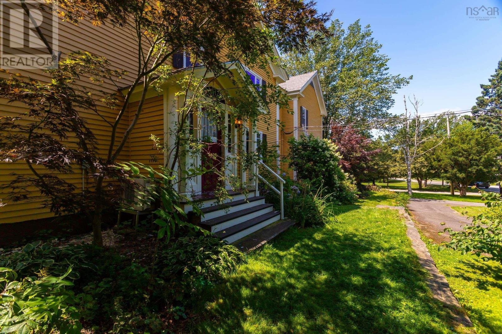 789-791 Saint George Street Property Photo 8