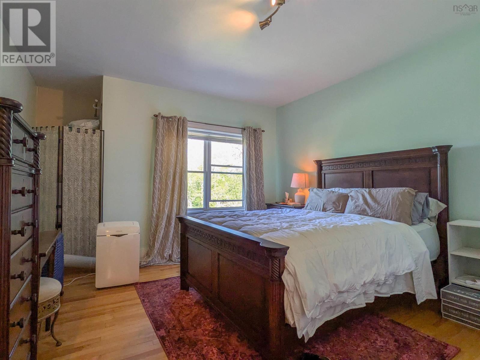 789-791 Saint George Street Property Photo 35