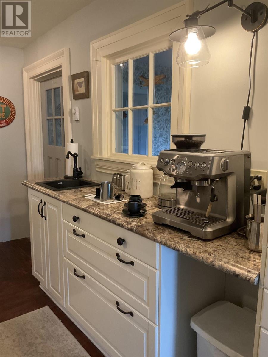 382 Main Street Property Photo 15