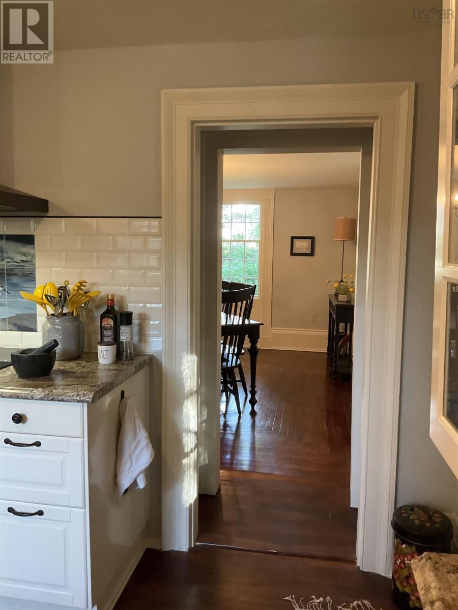 382 Main Street Property Photo 16