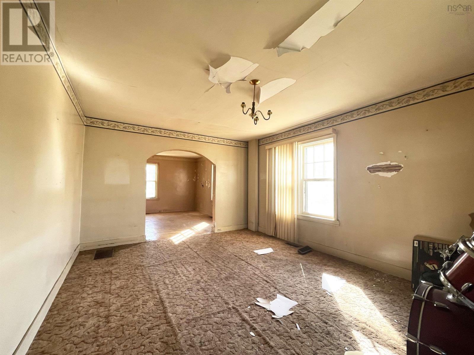 245 Station Street Property Photo 11
