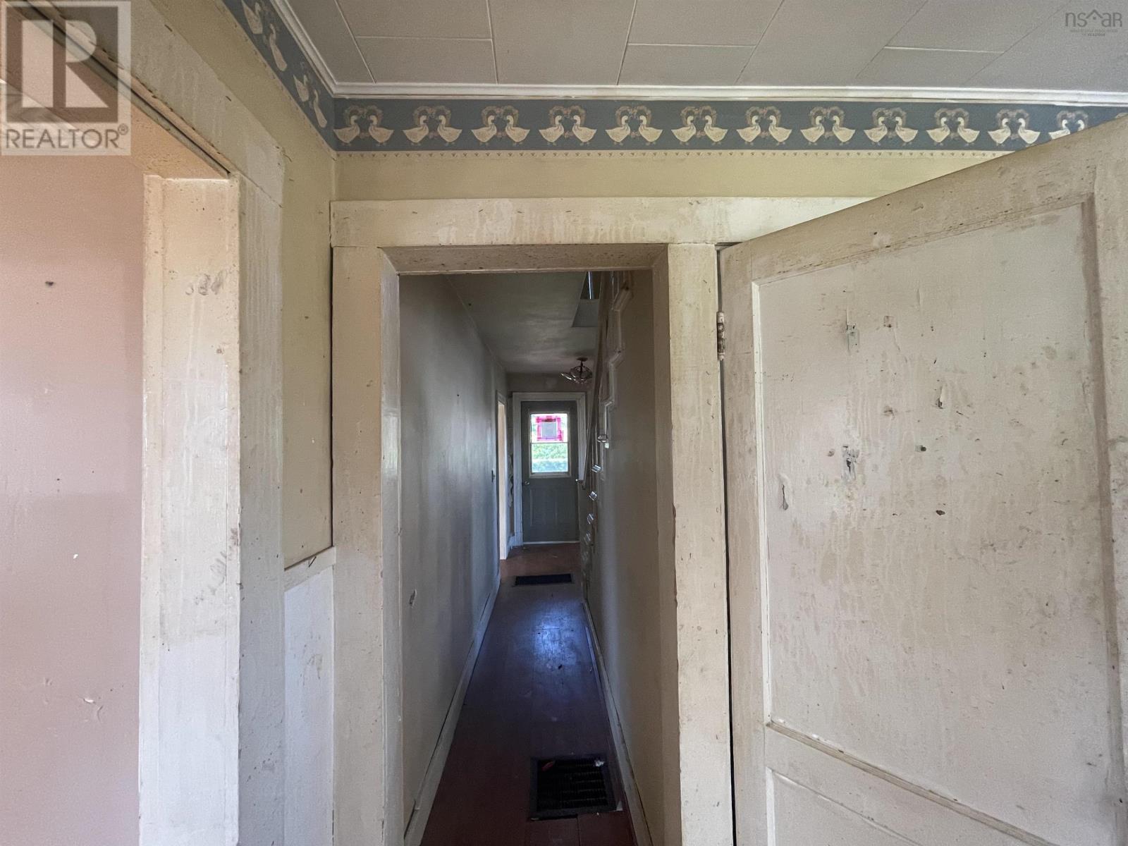 245 Station Street Property Photo 15