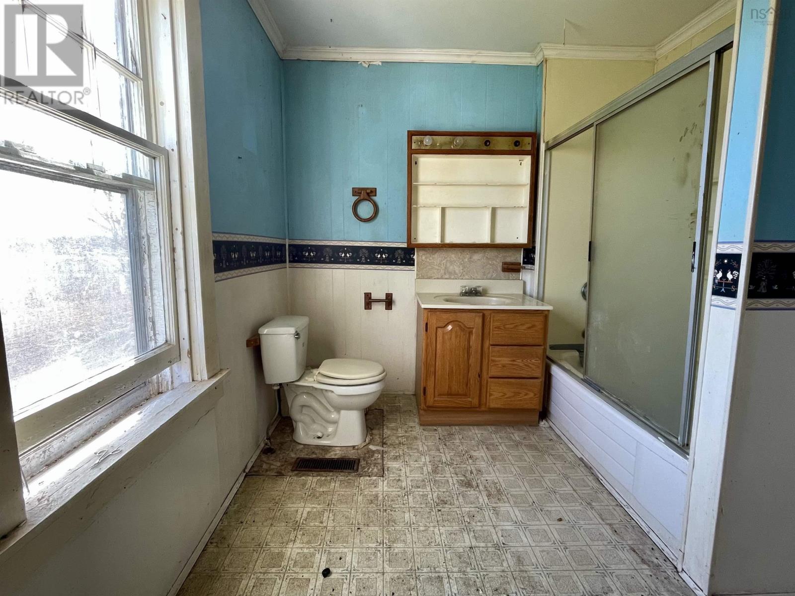 245 Station Street Property Photo 19
