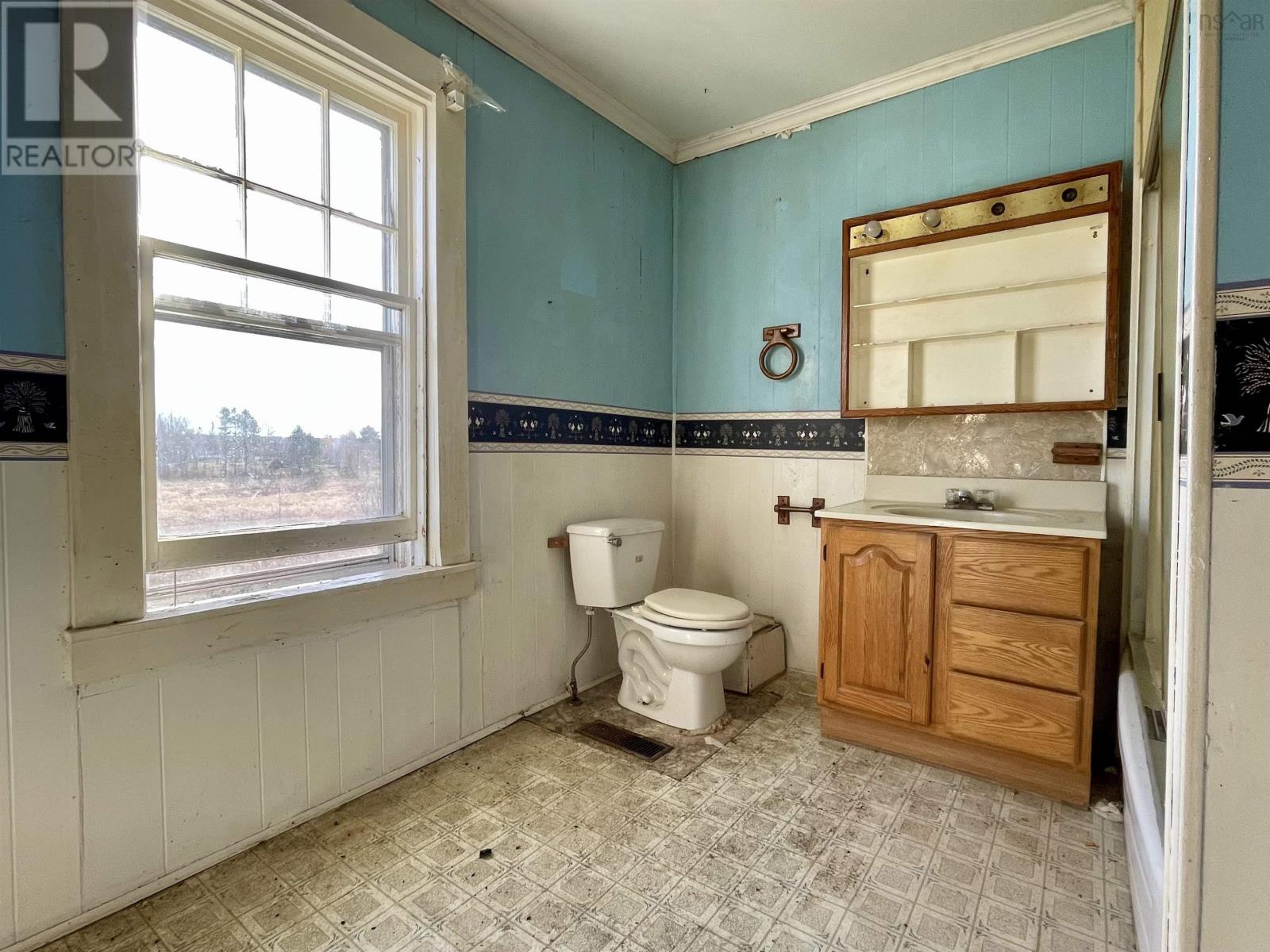 245 Station Street Property Photo 20
