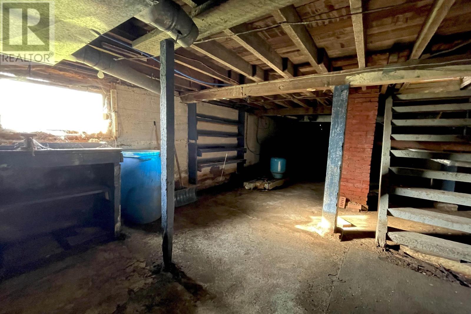 245 Station Street Property Photo 37