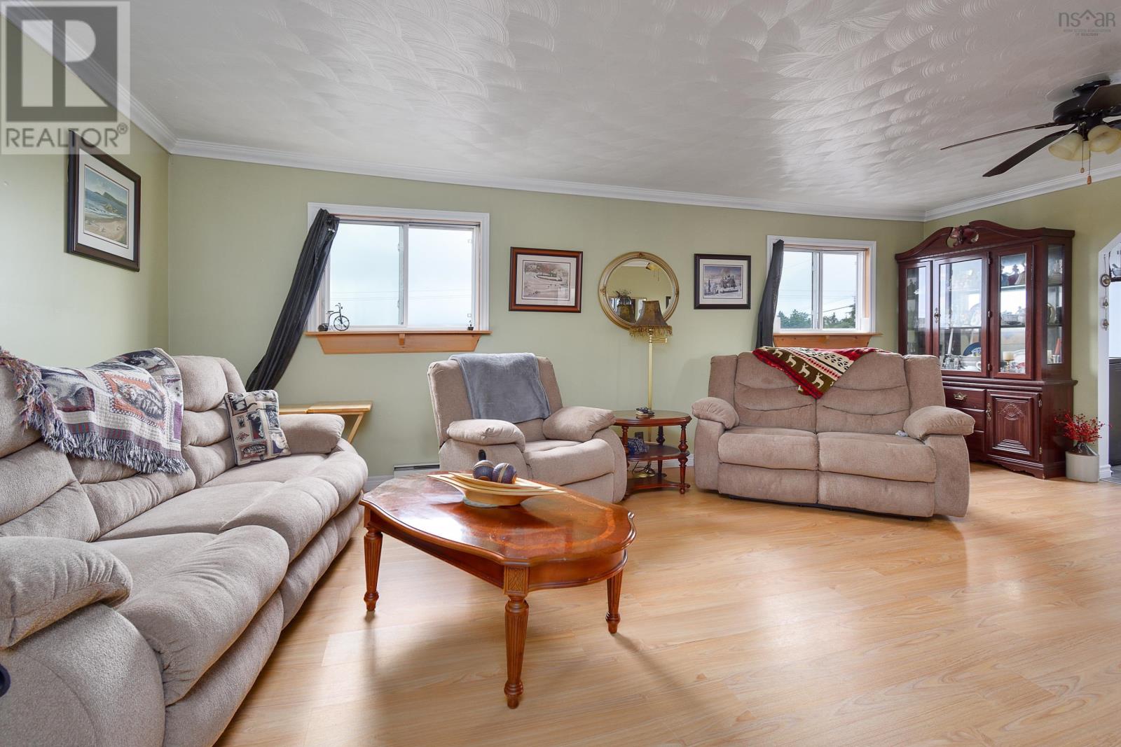 785 105 Highway Property Photo 8