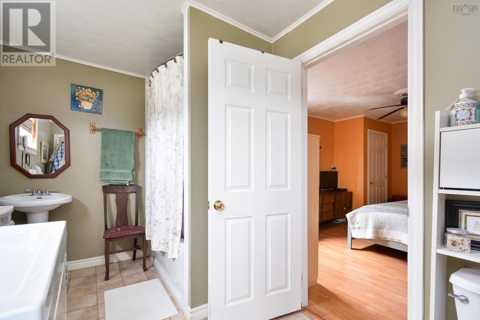 785 105 Highway Property Photo 12