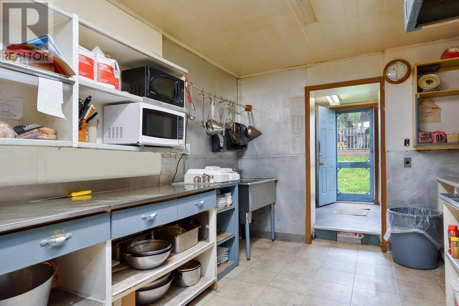785 105 Highway Property Photo 22