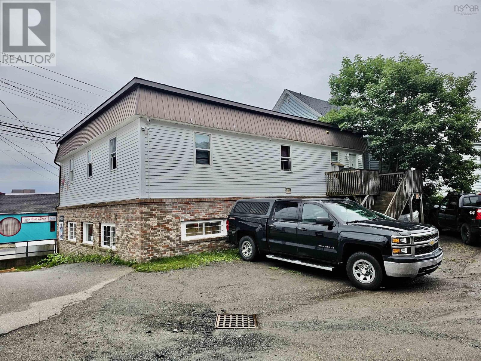 101 Water Street Property Photo 4
