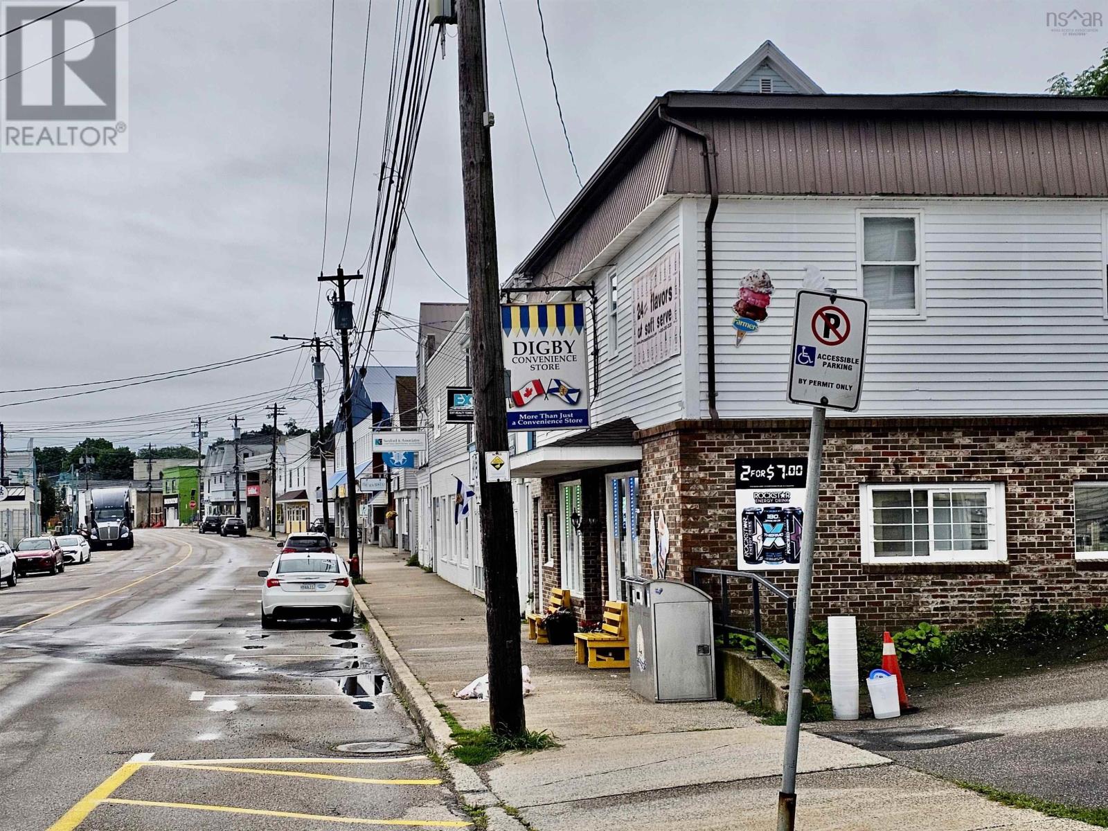101 Water Street Property Photo 7