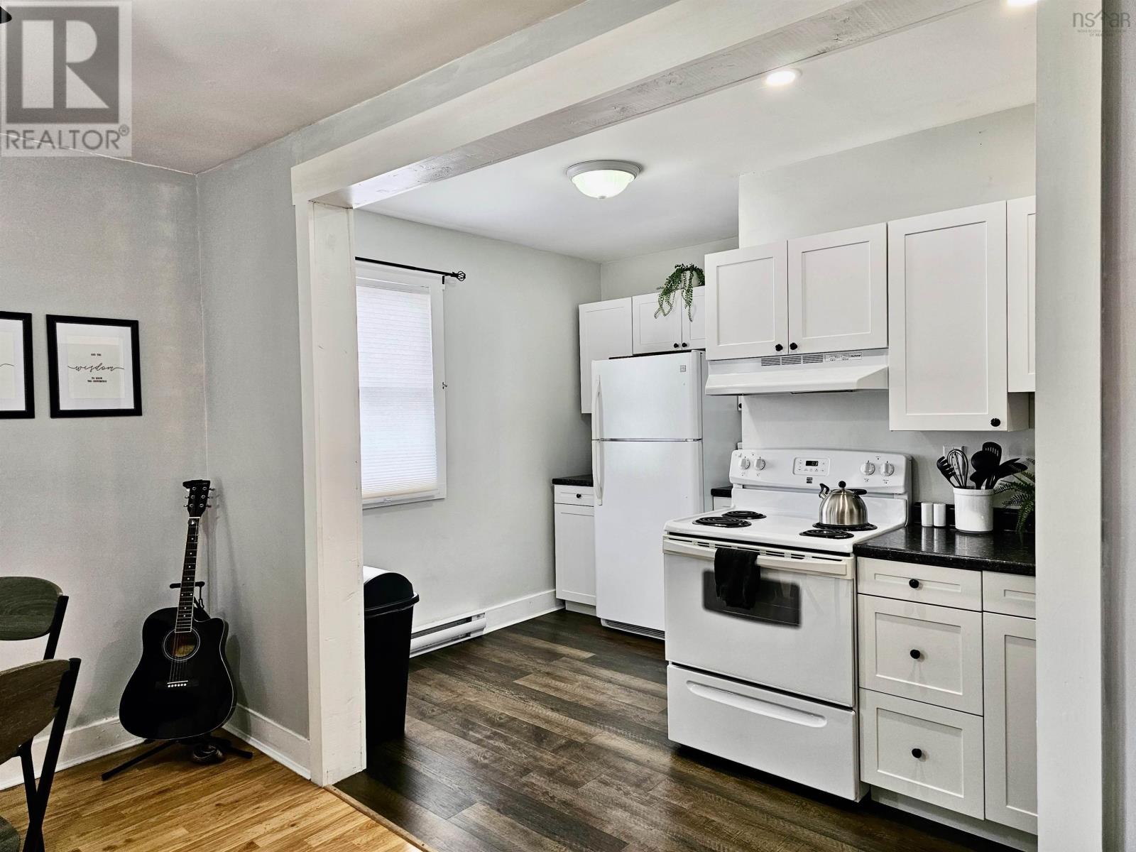 101 Water Street Property Photo 10