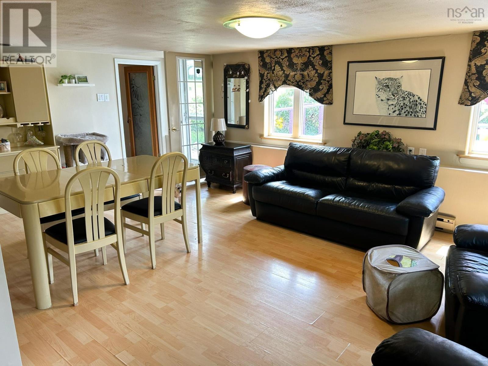 2656 Highway 376 Property Photo 16