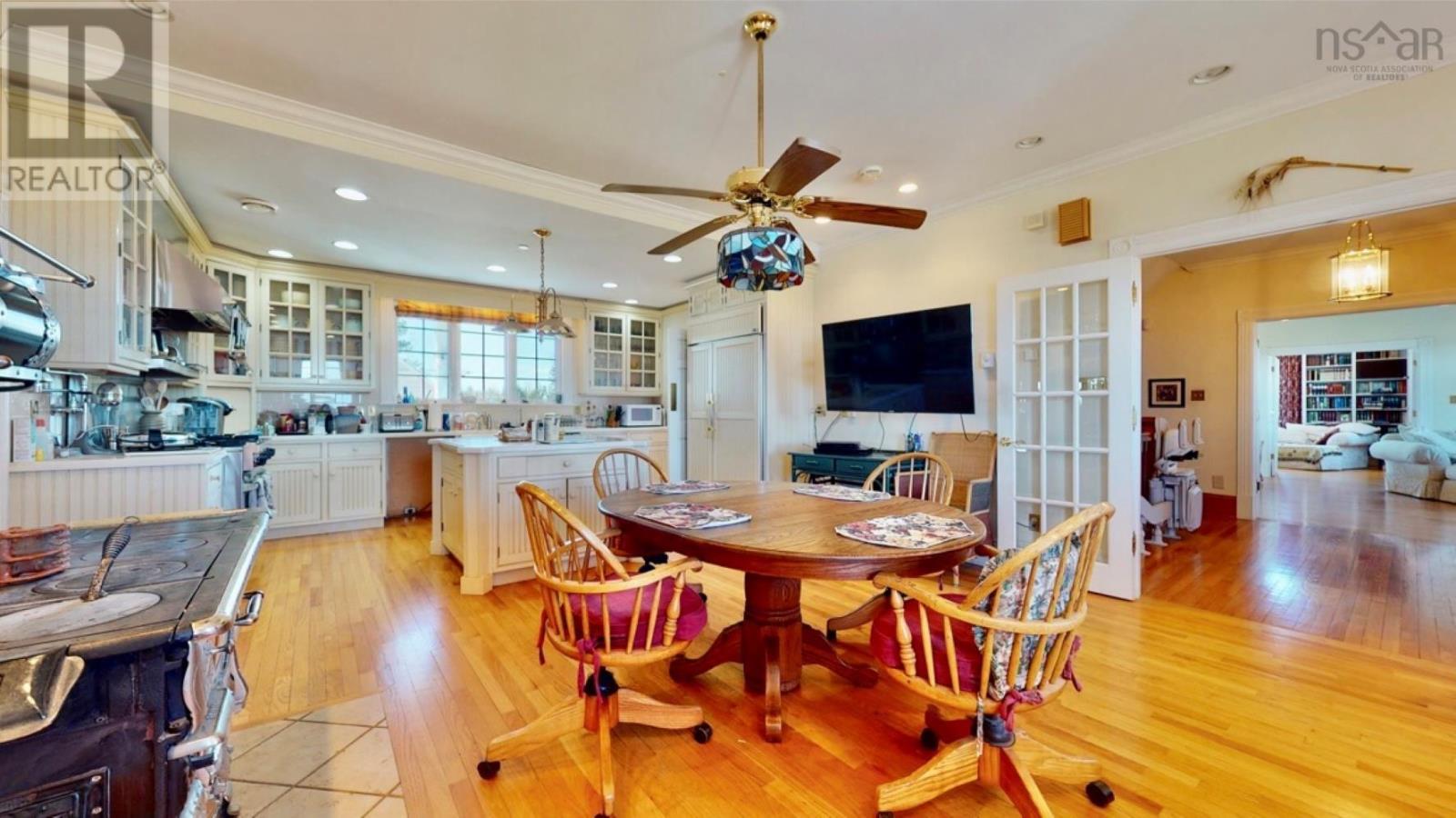 1155 Grand Pre Road Property Photo 17