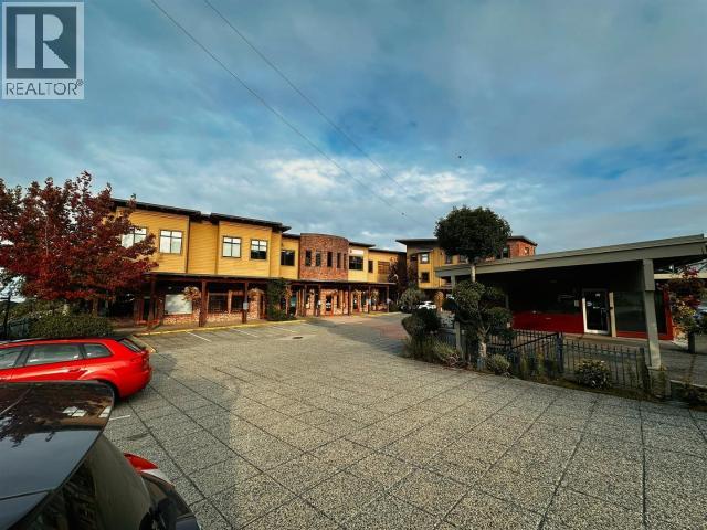 104-4675 Marine Ave Property Photo 2