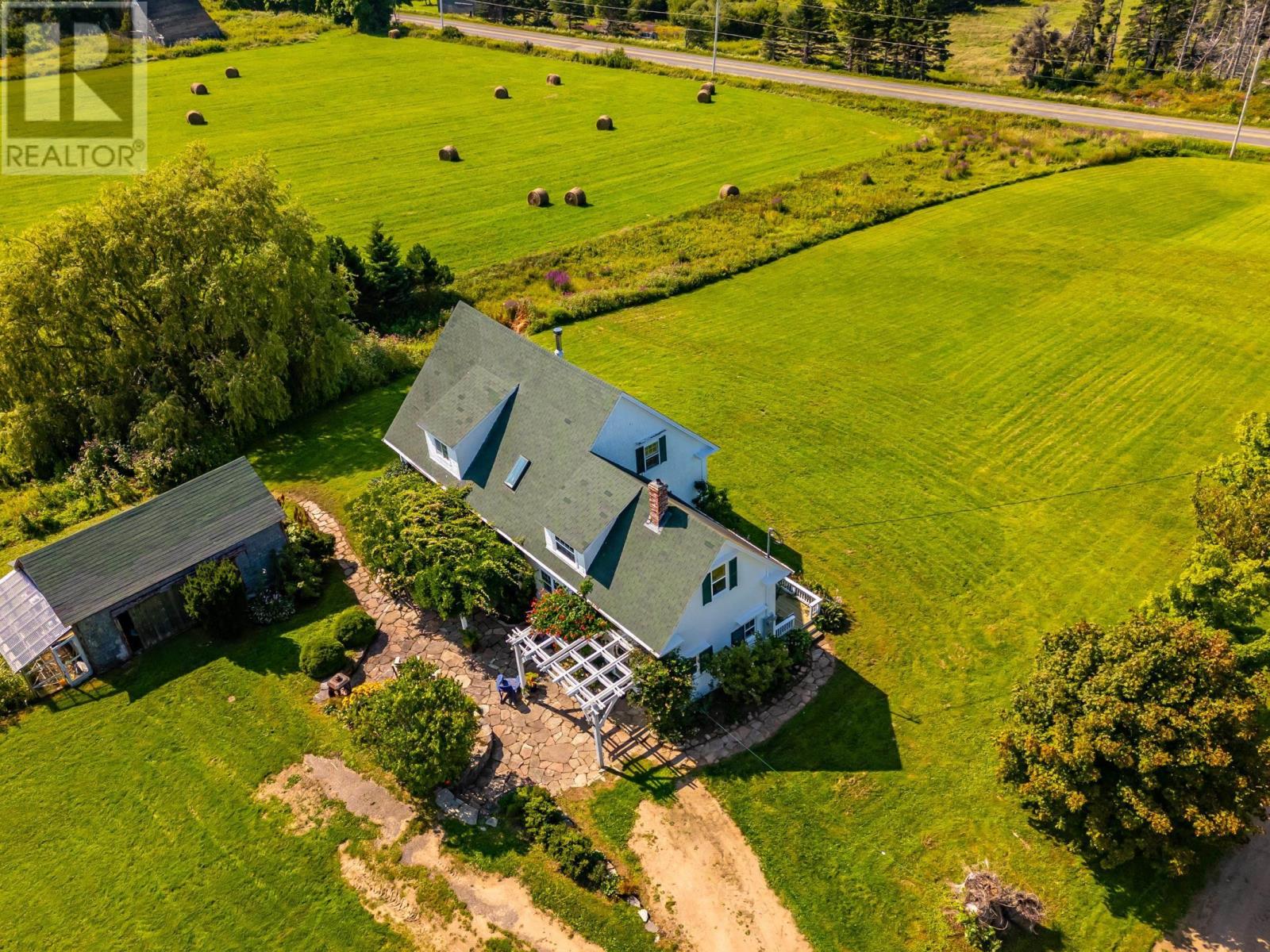 9262 St Croix Cove Road Property Photo 3