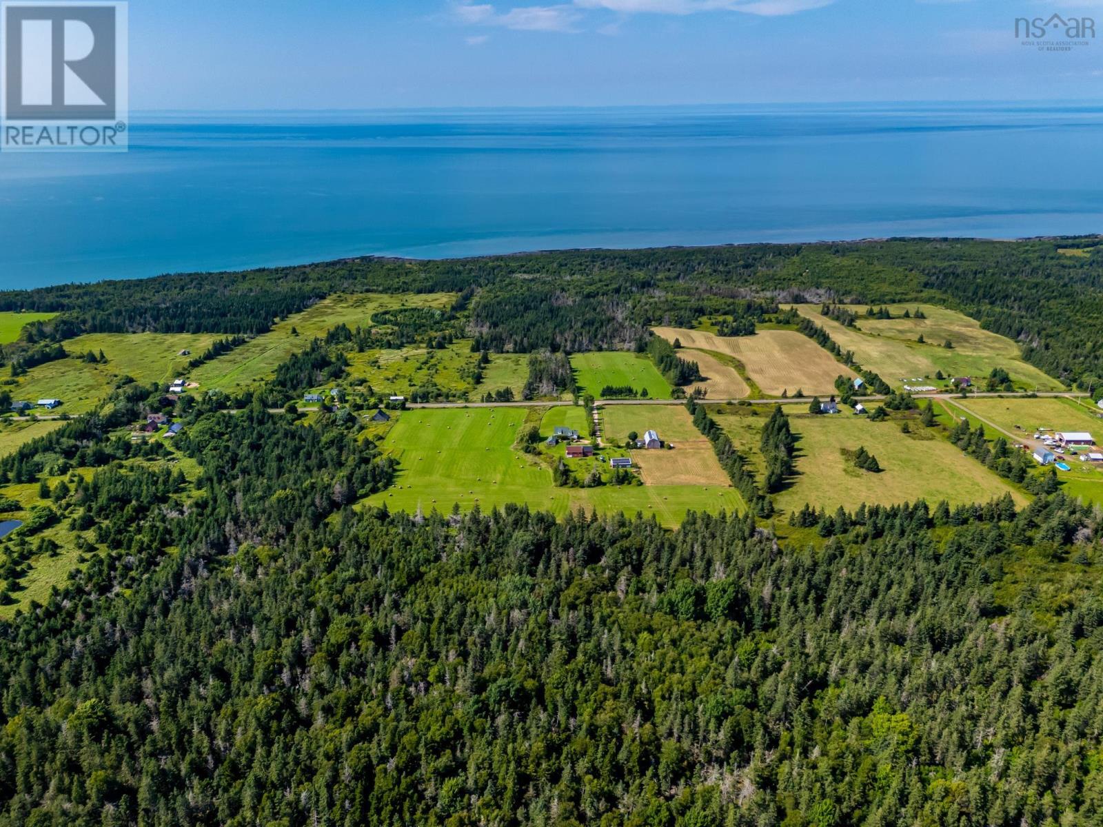 9262 St Croix Cove Road Property Photo 4