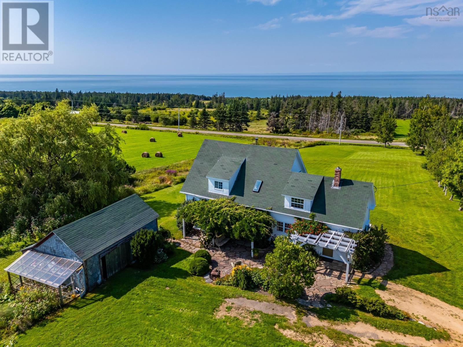 9262 St Croix Cove Road Property Photo 6
