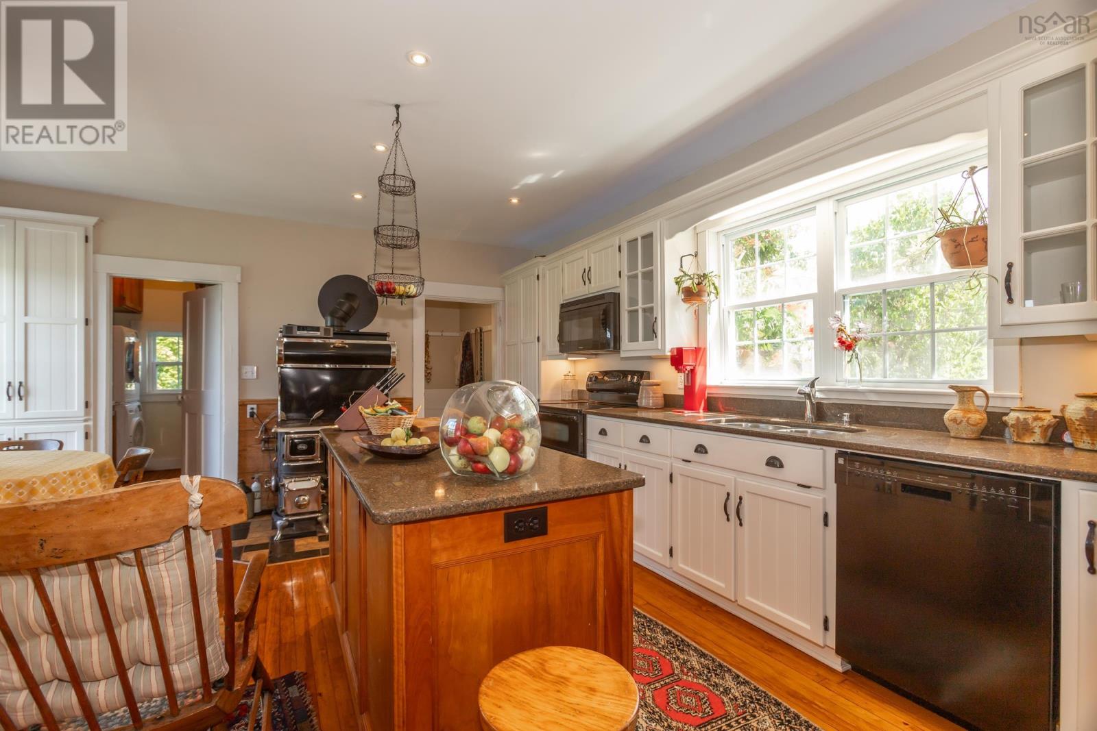 9262 St Croix Cove Road Property Photo 11