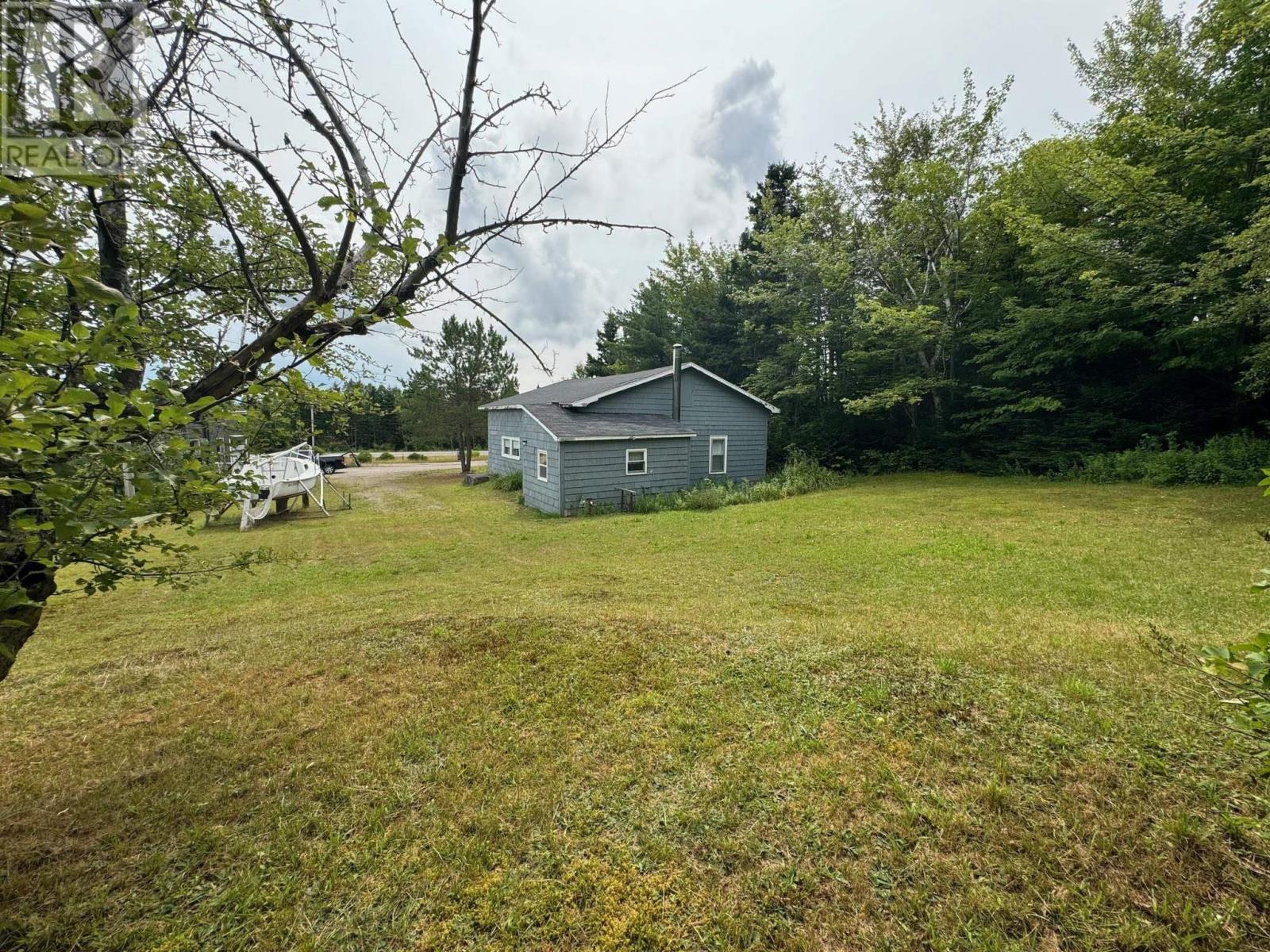 12272 Highway 105 Property Photo 4