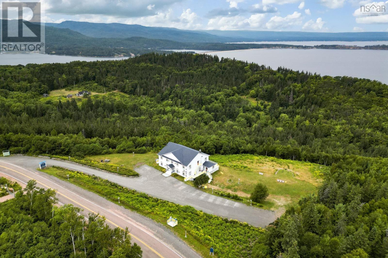 39339 Cabot Trail, Ingonish Ferry Property Photo 2