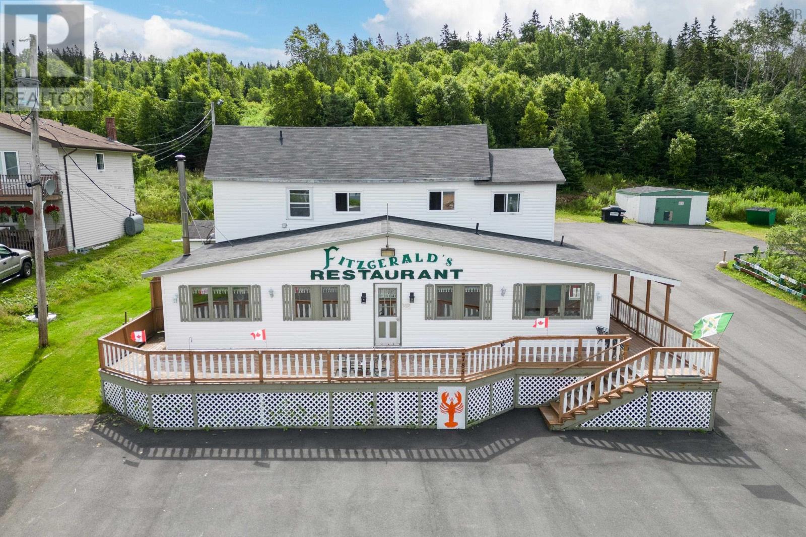 785 105 Highway Property Photo