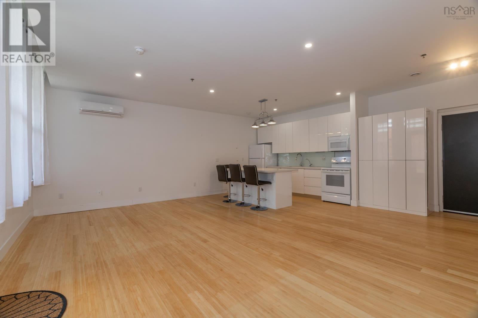 211 151 Ritchie Street Property Photo 18