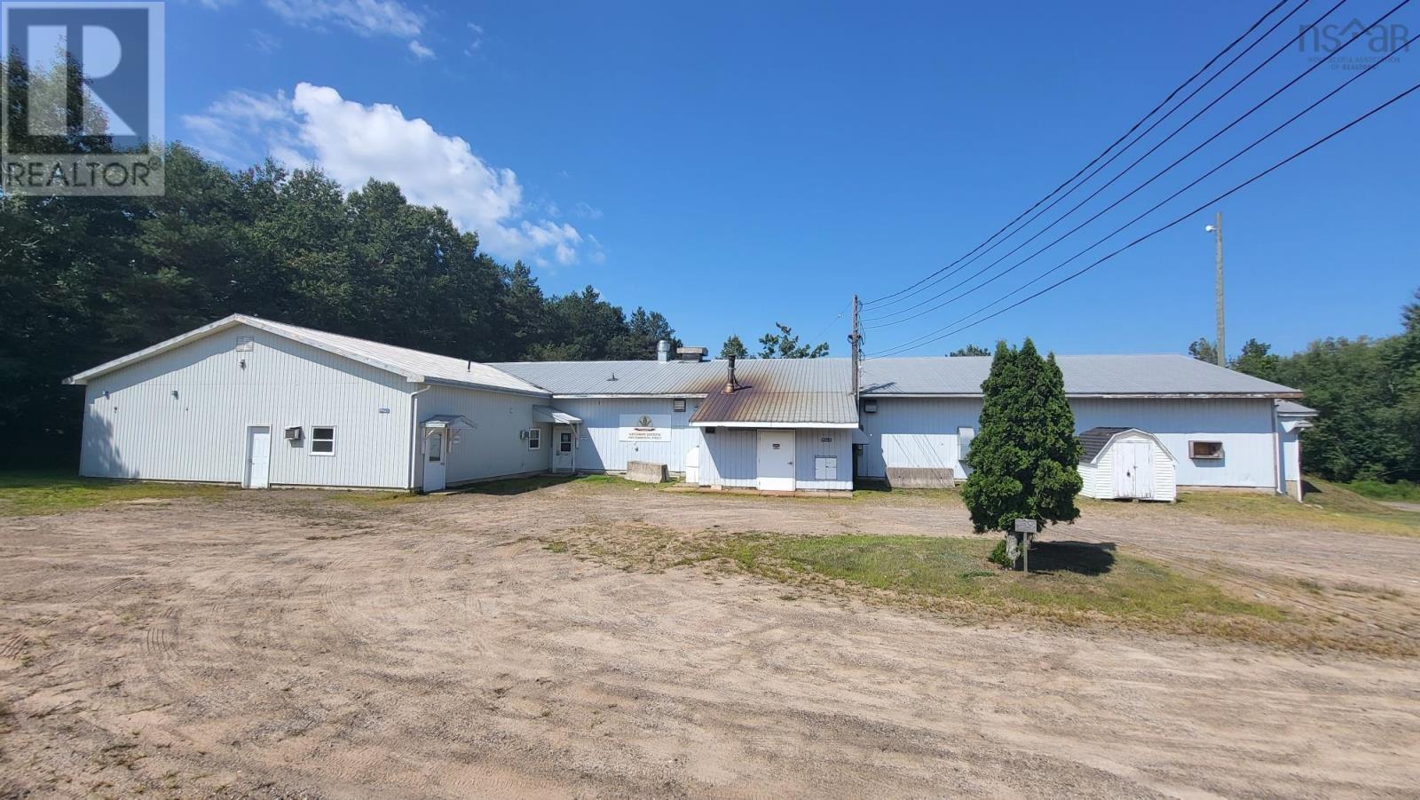 9565 Commercial Street Property Photo 1
