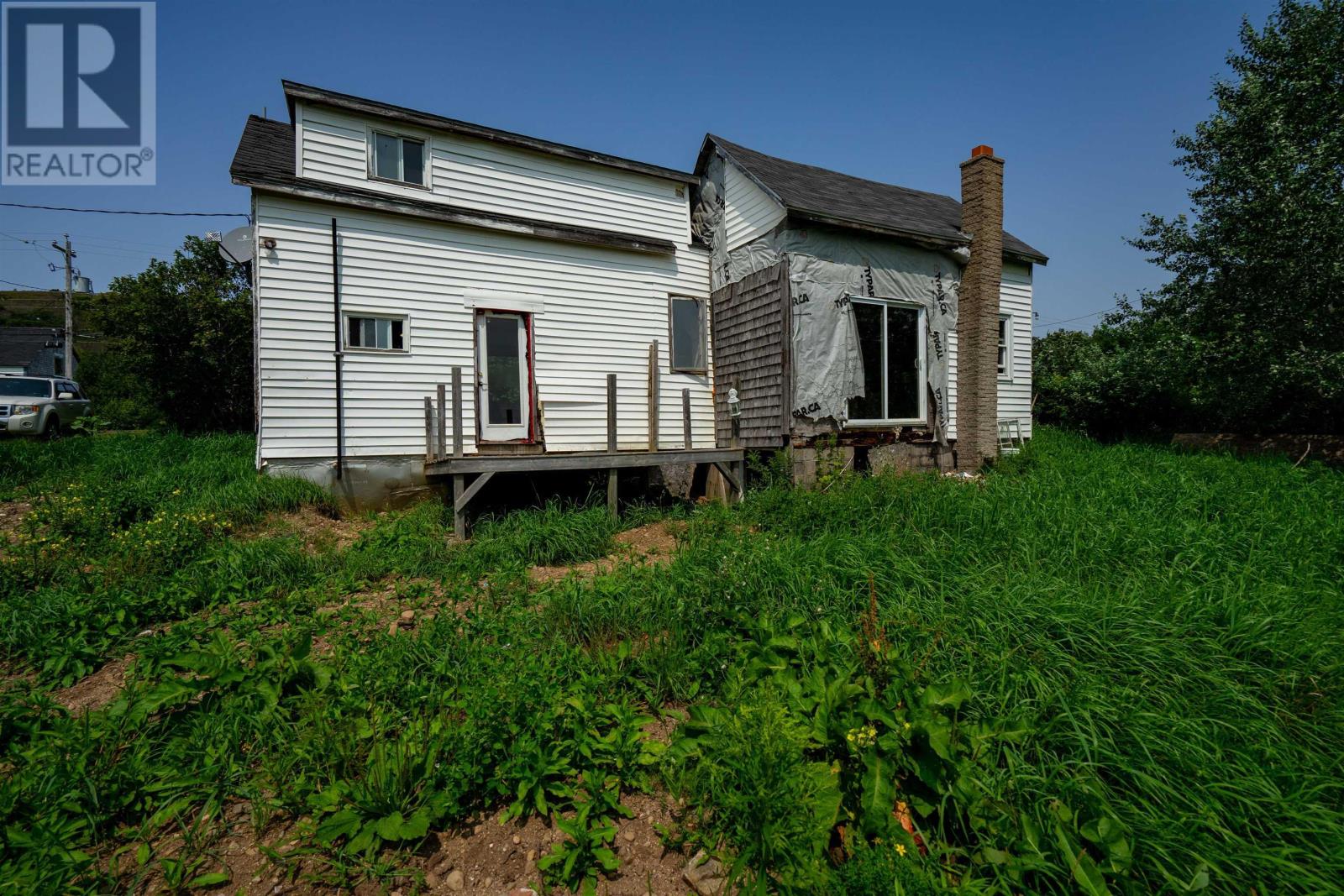 1234 Granville Road Property Photo 4