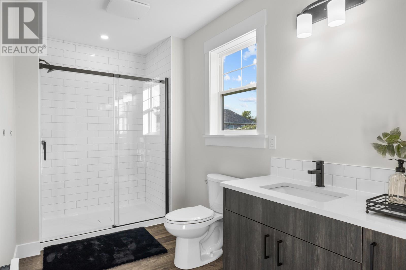 57 Alice Avenue Property Photo 32