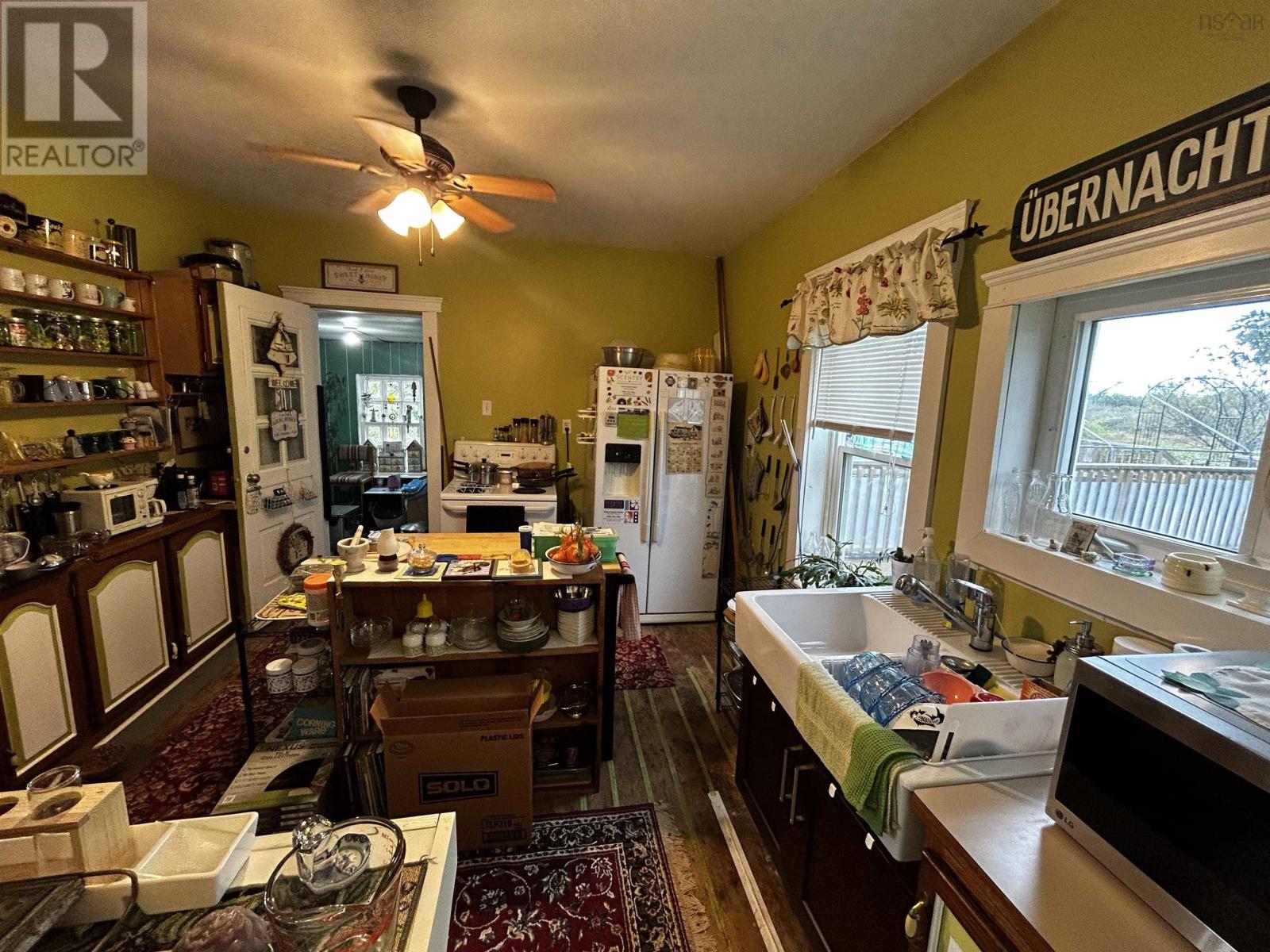 8894 Highway 215 Property Photo 13