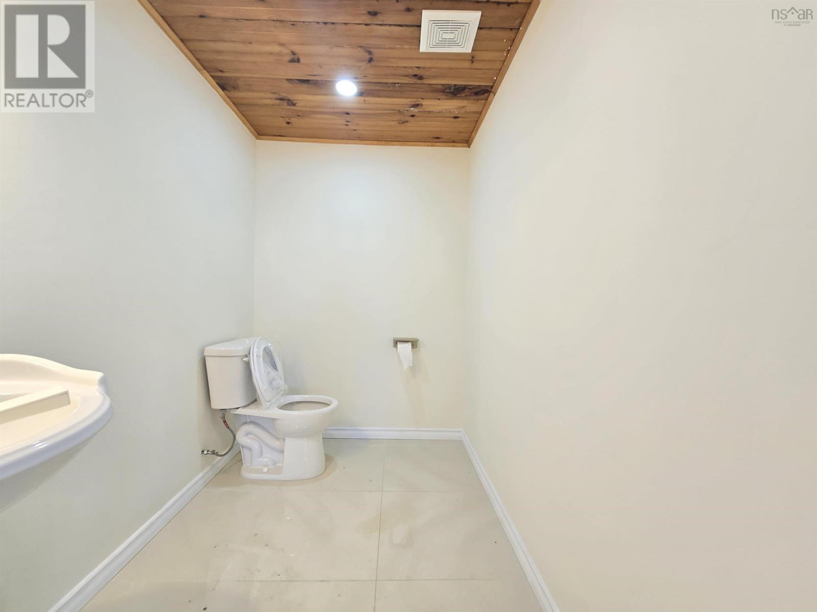 29 Hillside Boularderie Road Property Photo 19