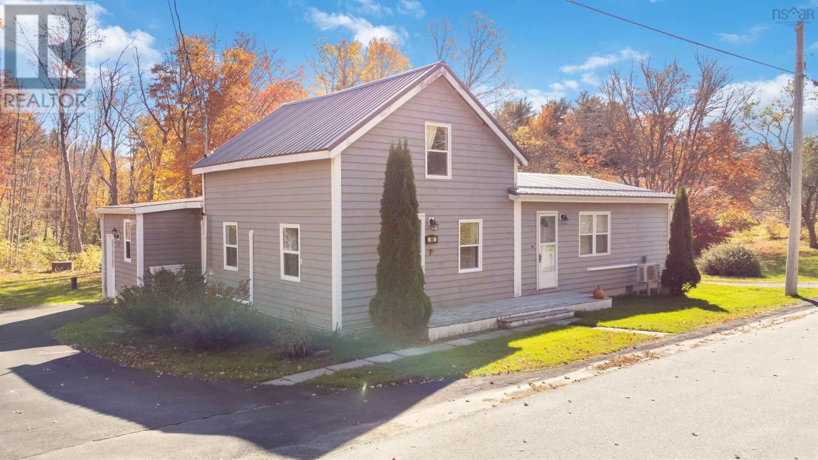 99 Glenwood Street Property Photo